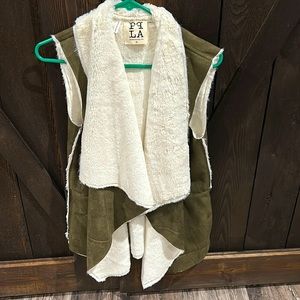 Women’s vest size small